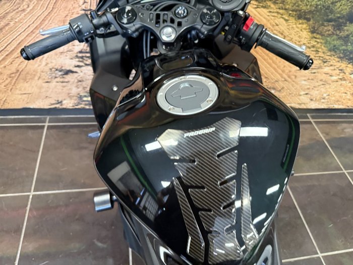 2022 Yamaha YZF-R3 BLACK