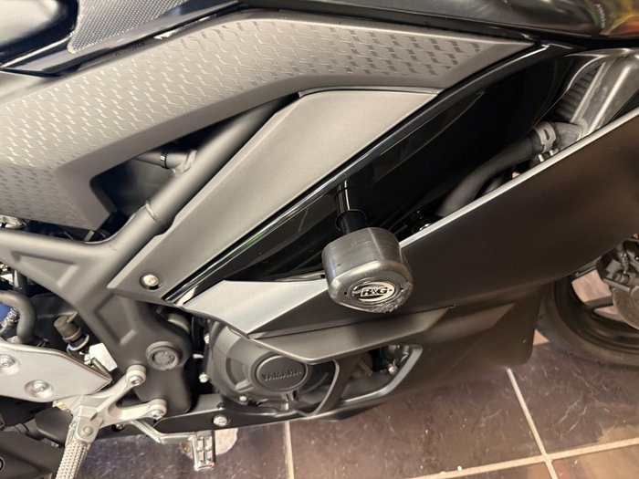 2022 Yamaha YZF-R3 BLACK