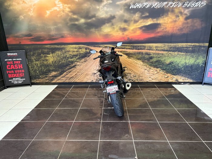 2022 Yamaha YZF-R3 BLACK