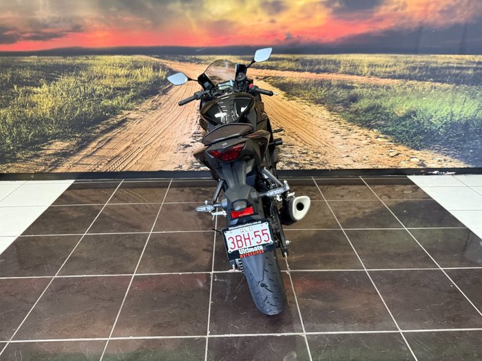 2022 Yamaha YZF-R3 BLACK