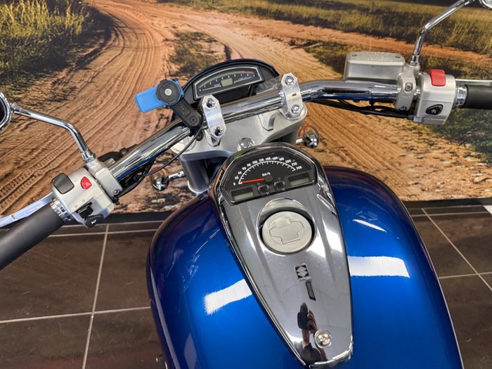 2010 Suzuki VZR 1800 BOULEVARD (M109R) BLACK