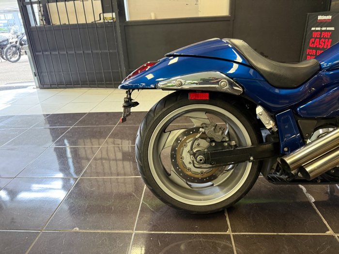 2010 Suzuki VZR 1800 BOULEVARD (M109R) BLACK