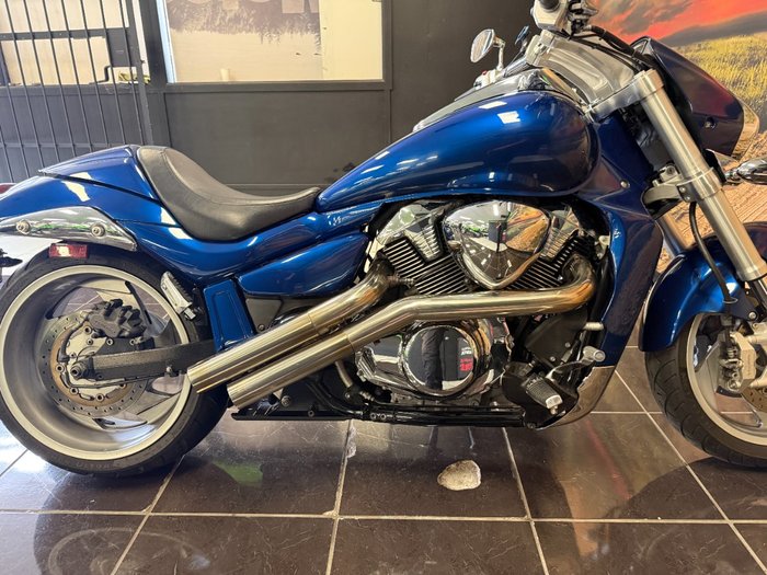 2010 Suzuki VZR 1800 BOULEVARD (M109R) BLACK