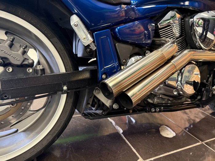 2010 Suzuki VZR 1800 BOULEVARD (M109R) BLACK