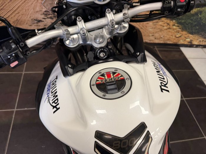 2012 Triumph TIGER 800 ABS WHITE