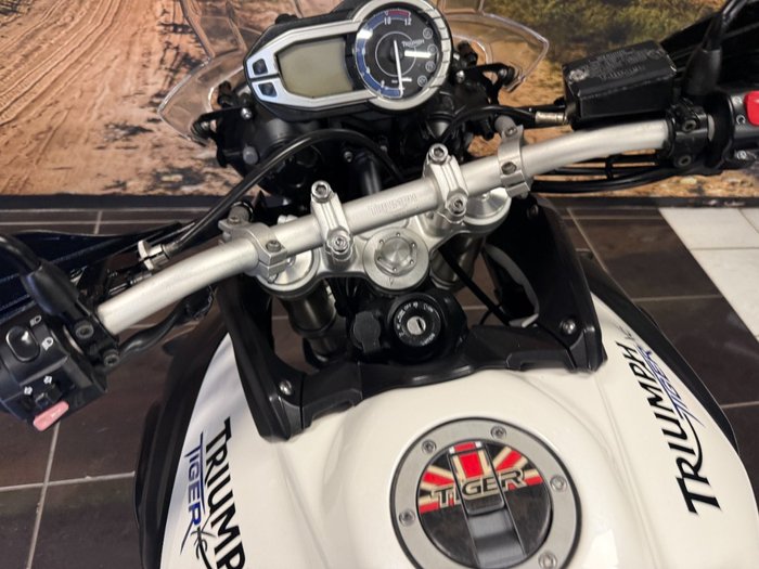 2012 Triumph TIGER 800 ABS WHITE