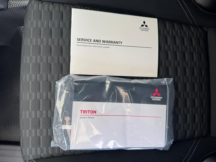 2025 Mitsubishi Triton GLX+