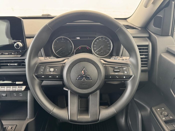 2025 Mitsubishi Triton GLX+