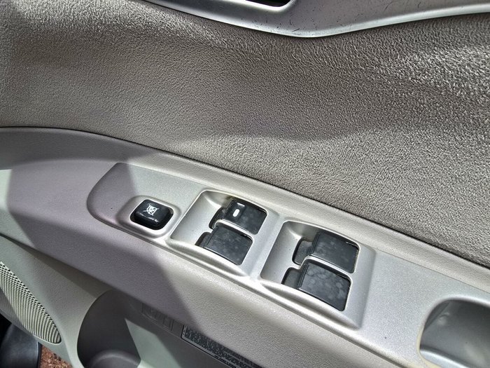 2013 Mitsubishi Challenger