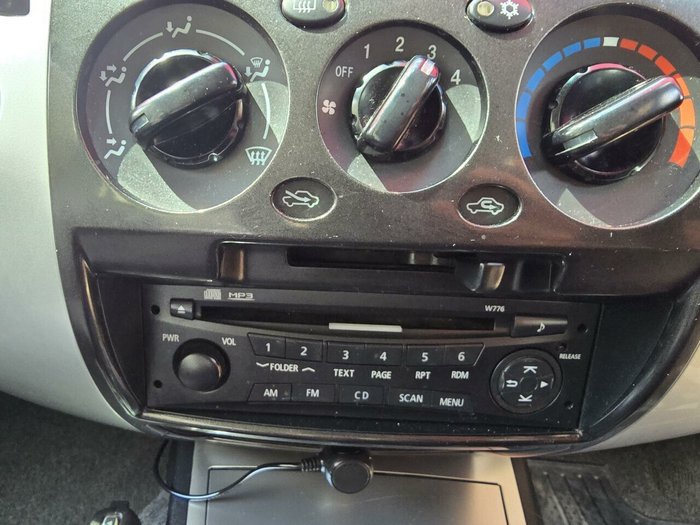 2013 Mitsubishi Challenger