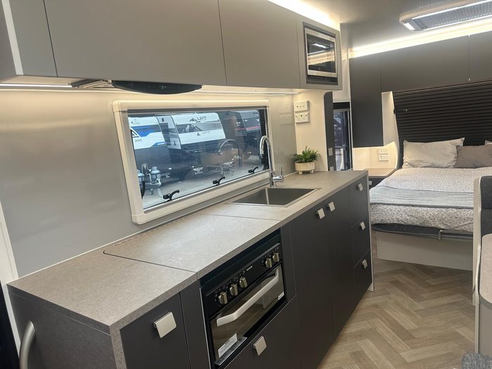 2026 New Age Caravans 19' Manta Ray Expedition Mr19er Exp My26