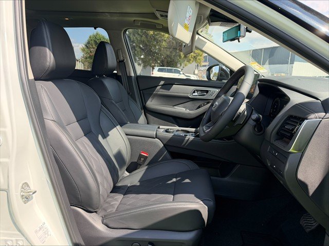 2025 Nissan T33 TI-L