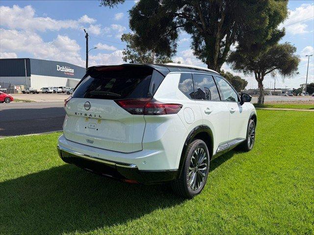 2025 Nissan T33 TI-L