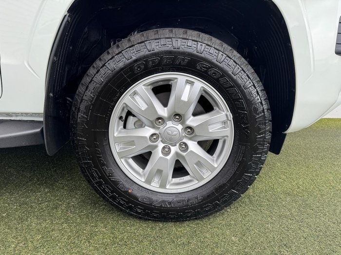 2025 Mitsubishi Triton GLX+