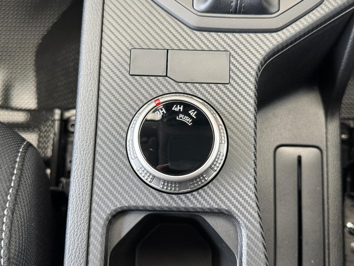 2025 Mitsubishi Triton GLX+