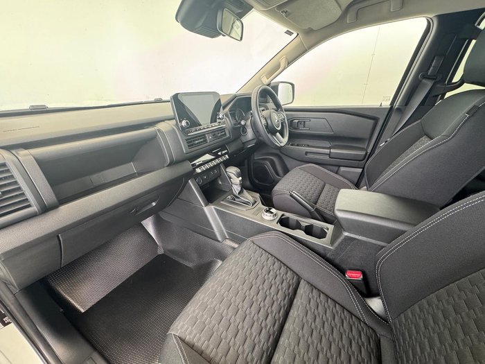 2025 Mitsubishi Triton GLX+