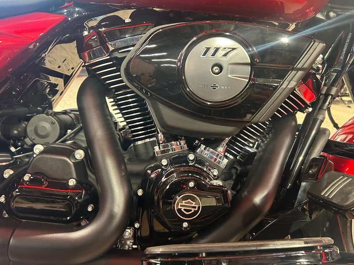 2025 Harley-Davidson Street Glide 117 (FLHX) Touring Red