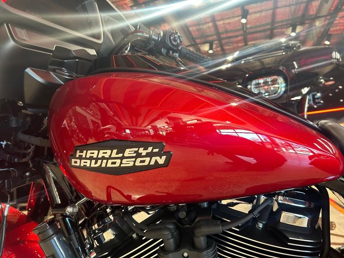 2025 Harley-Davidson Street Glide 117 (FLHX) Touring Red