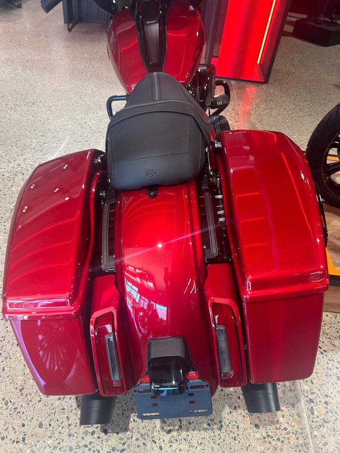 2025 Harley-Davidson Street Glide 117 (FLHX) Touring Red