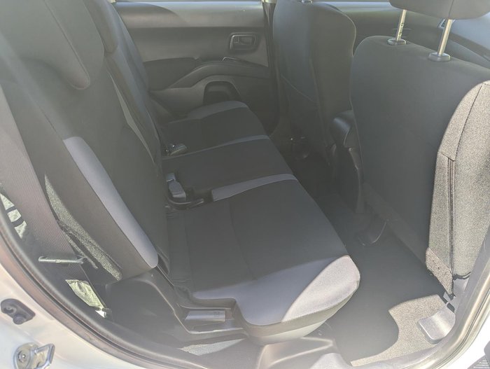 2010 Mitsubishi Outlander LS ZH MY10 4X4 On Demand White