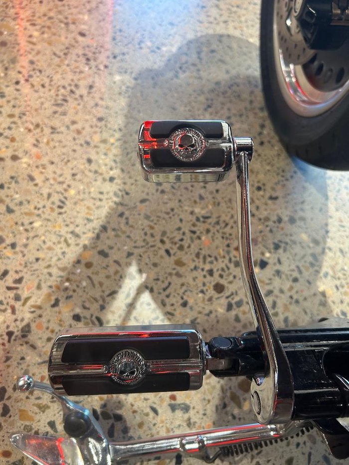 2017 Harley-Davidson Fat Boy Lo 1690 (FLSTFB) Softail Black