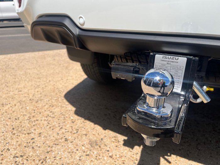 2025 Isuzu MU-X LS-M