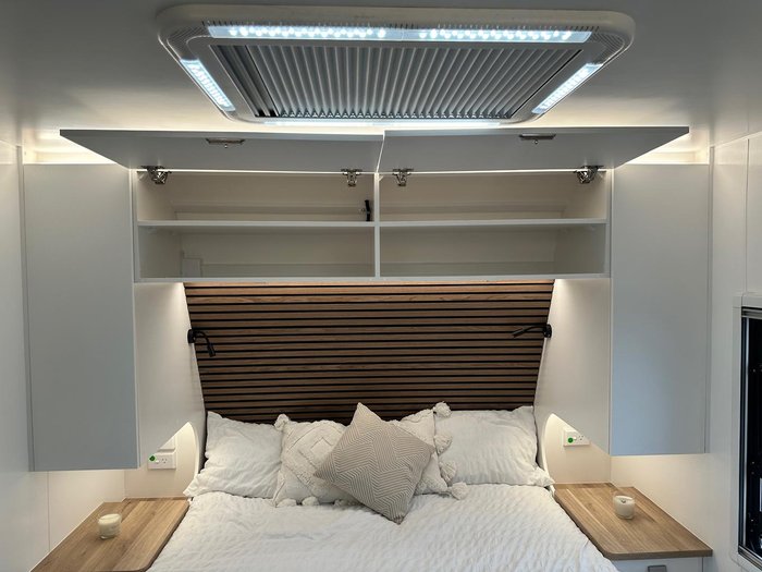 2026 New Age Caravans 21 Ft Roadowl Expedition Double Bunk My26 Ro21bemy26