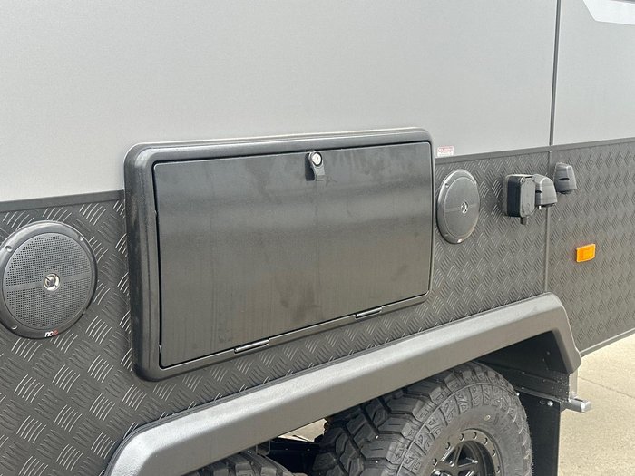 2026 New Age Caravans 21 Ft Roadowl Expedition Double Bunk My26 Ro21bemy26