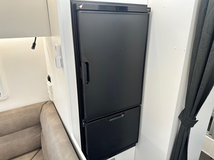 2026 New Age Caravans 21 Ft Roadowl Expedition Double Bunk My26 Ro21bemy26