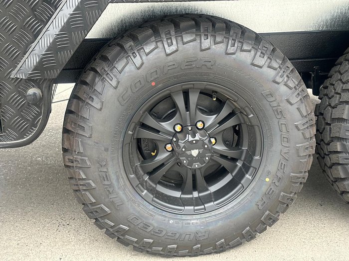 2026 JB Caravans 19'6 Dirt Road Xtreme Front Door