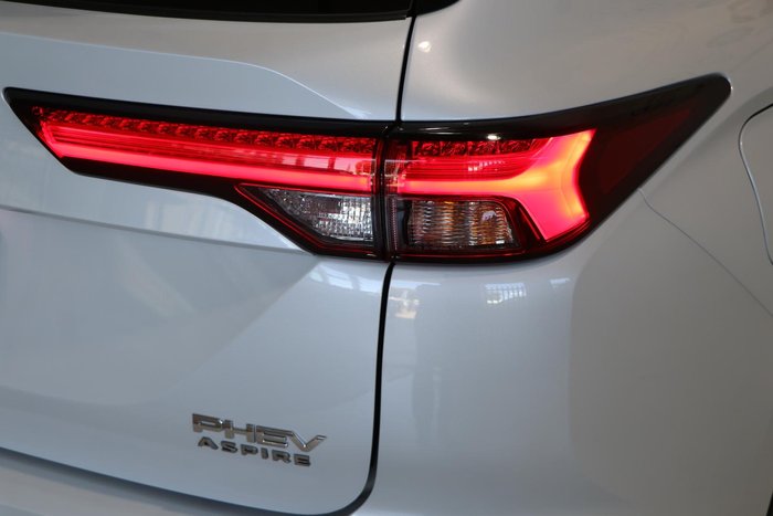 2023 Mitsubishi Outlander PHEV Aspire