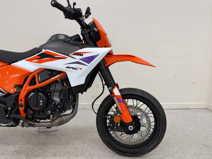 2025 Ktm 390 SMC R White