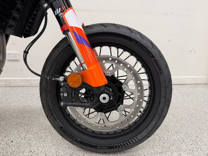 2025 Ktm 390 SMC R White