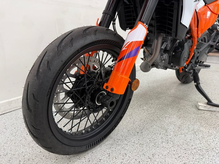 2025 Ktm 390 SMC R White