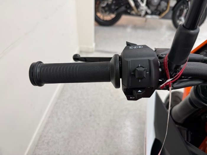 2025 Ktm 390 SMC R White