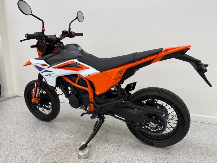 2025 Ktm 390 SMC R White