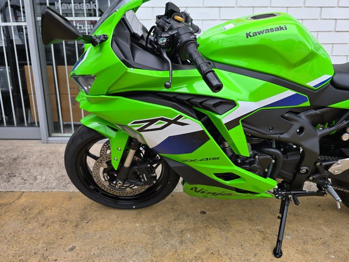 2026 Kawasaki NINJA 400 ZX-4RR KRT ZX400STFAN Green