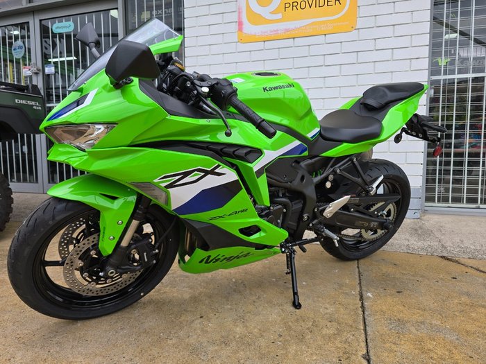 2026 Kawasaki NINJA 400 ZX-4RR KRT ZX400STFAN Green