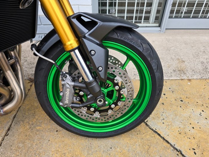 2025 Kawasaki Z900 SE GREY