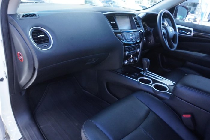 2016 Nissan Pathfinder ST-L