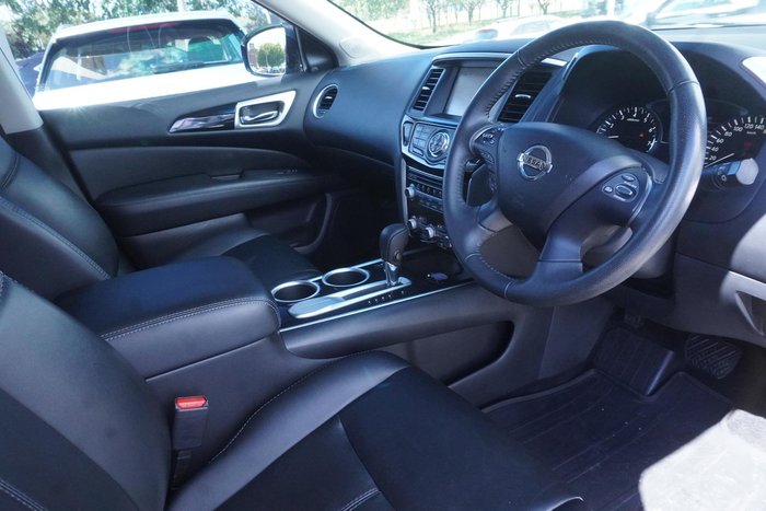 2016 Nissan Pathfinder ST-L