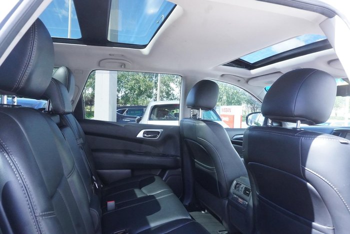 2016 Nissan Pathfinder ST-L