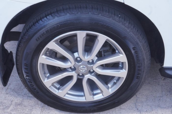 2016 Nissan Pathfinder ST-L