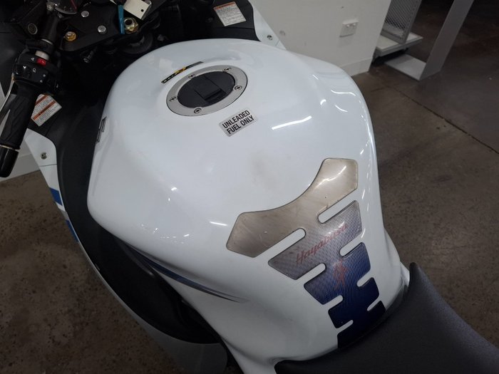 Suzuki 2008 SUZUKI 1300cc GSX1300R White