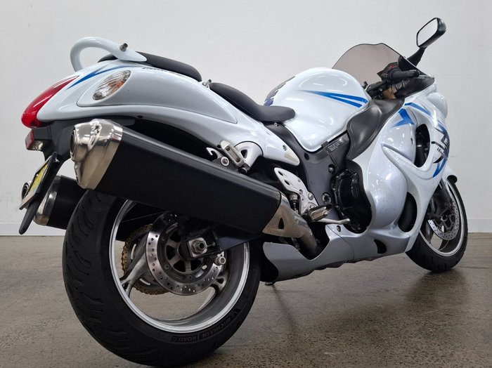 Suzuki 2008 SUZUKI 1300cc GSX1300R White