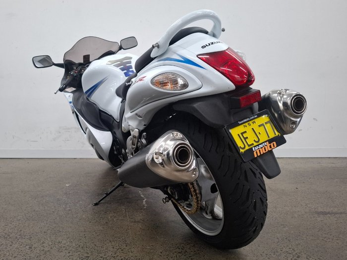 Suzuki 2008 SUZUKI 1300cc GSX1300R White