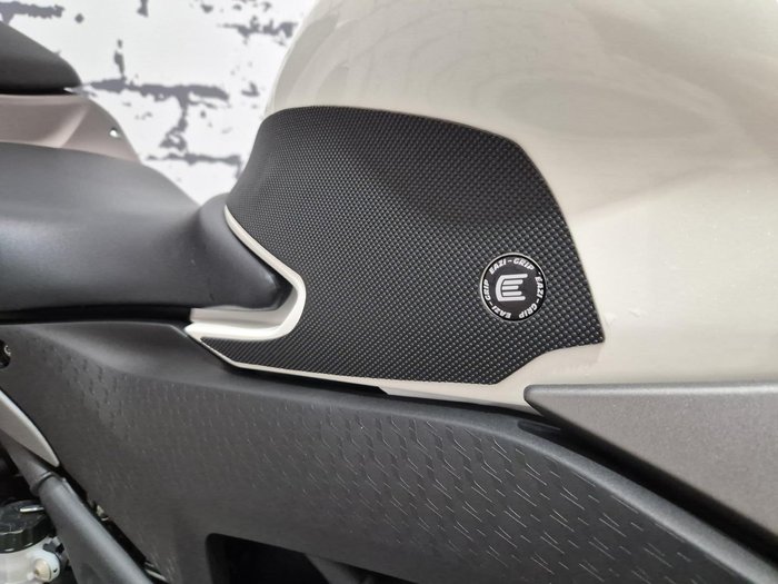 2023 Yamaha YZF-R3 R3 White