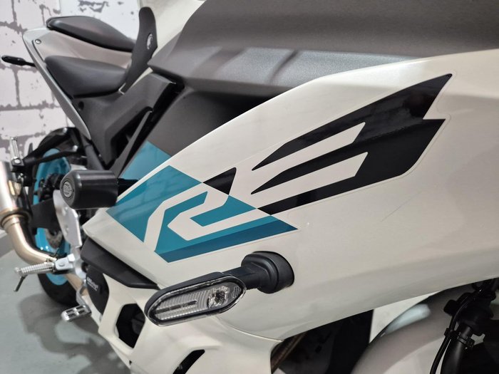 2023 Yamaha YZF-R3 R3 White