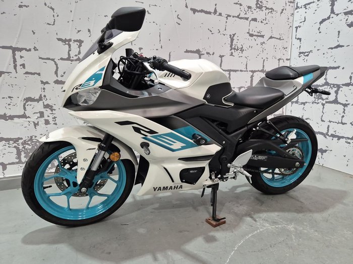 2023 Yamaha YZF-R3 R3 White
