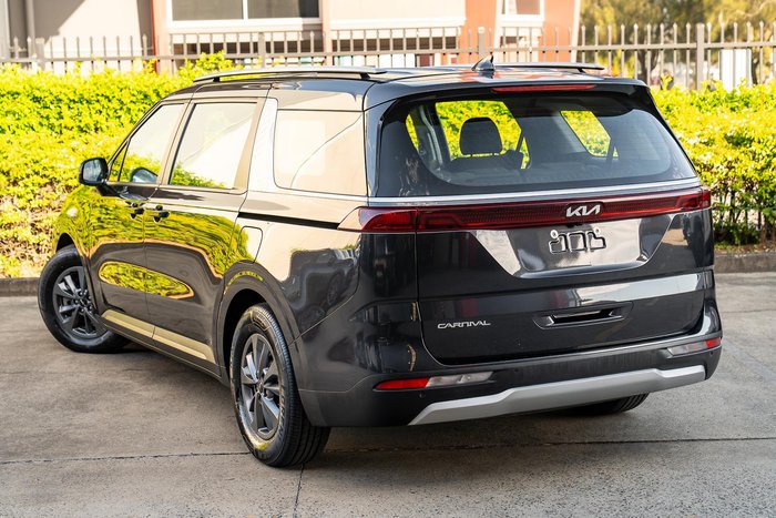 2023 Kia Carnival S